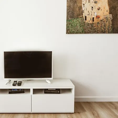 Luxe Apartment *
